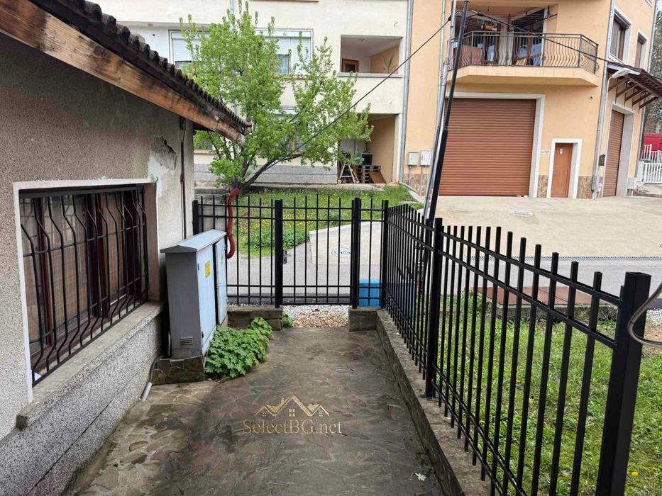 Продава се Къща в Велико Търново, Картала - 230 кв.м за 1142 €/кв.м - Снимка #17