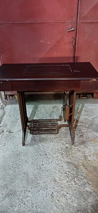 Mașină de cusut Ileana