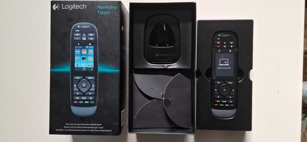 Telecomanda universala/programabila - Logitech Harmony TOUCH