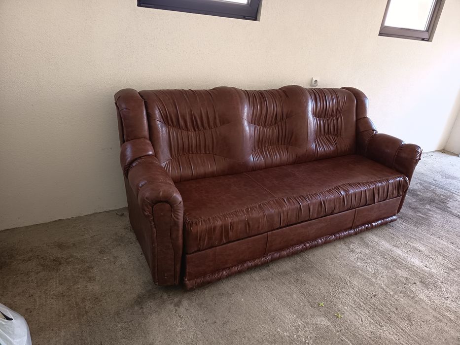 Canapea extensibila din piele ecologica