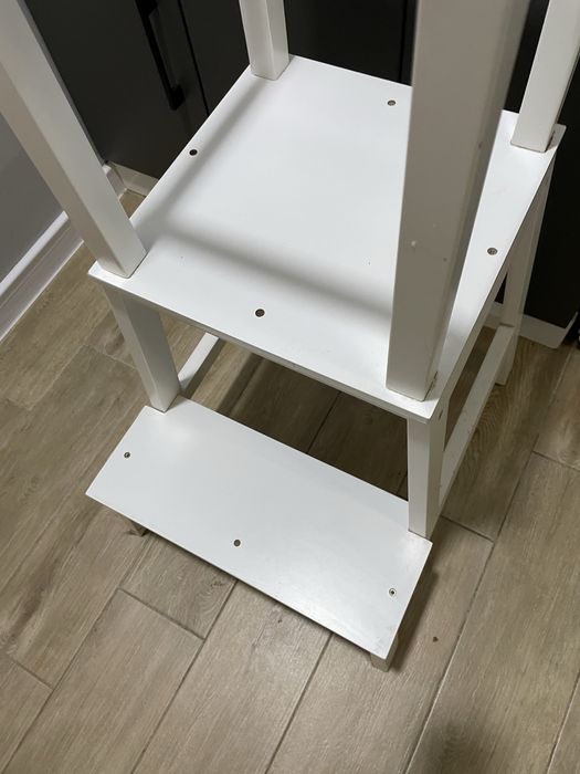 Кула Монтесори помощна за деца