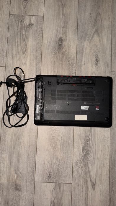 Laptop HP ENVY 17  i5