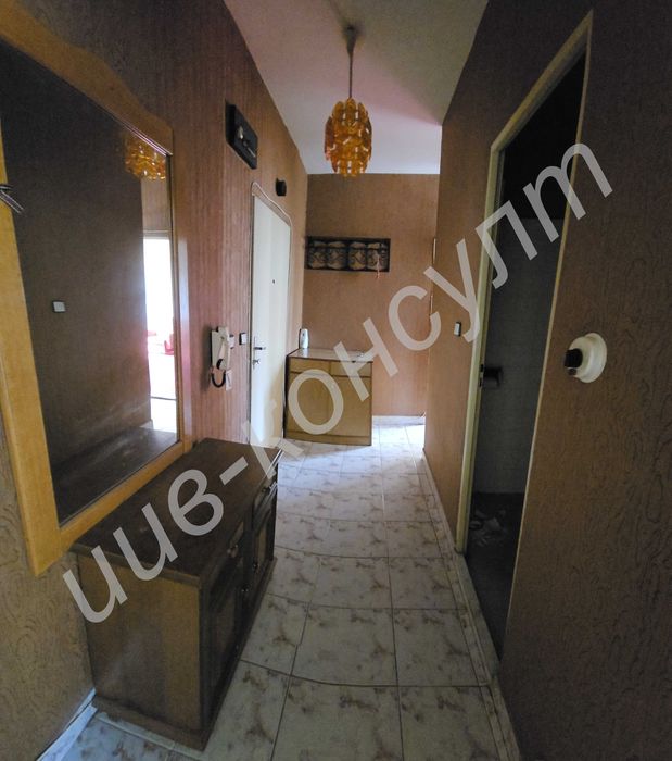 Продава се Двустаен апартамент в Велико Търново, Бузлуджа - 68 кв.м за 1030 €/кв.м - Снимка #3