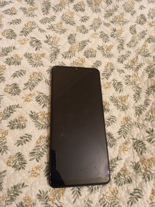 Продается телефон марки Samsung Galaxy A31