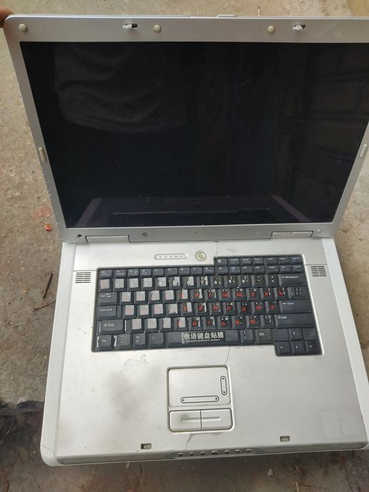 Продаётся ноутбук " Dell" на запчасти.