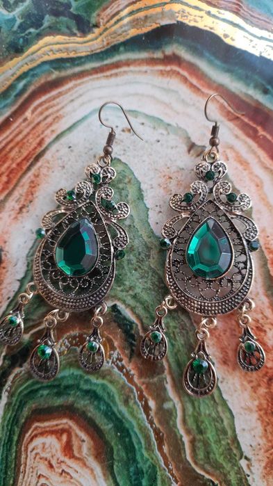 Cercei,coliere noi si vintage deosebite