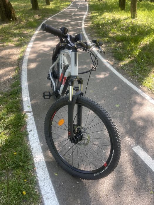Vând bicicleta electrica Rockrider E-ST100