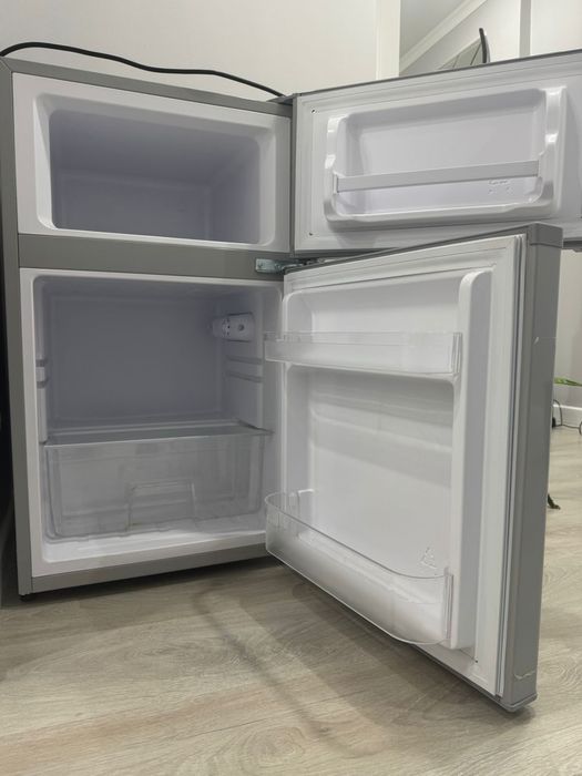 Продам холодильник с камерой