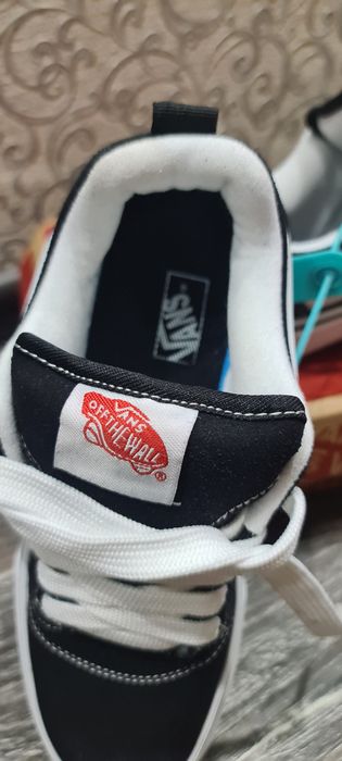 Продам кроссовки, кеды Vans, KnuSkool. 40.