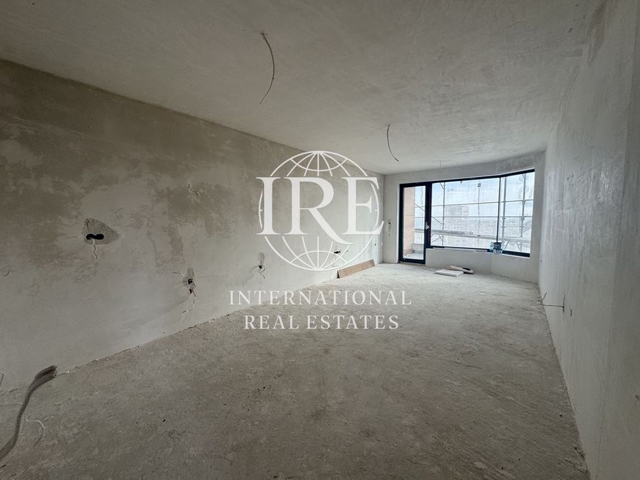 Продава се Тристаен апартамент в Варна, Бриз - 117 кв.м за 1530 €/кв.м - Снимка #9