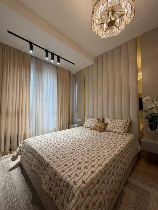 Метро Ойбек! Сдается новая 3-х комнатная квартира в центре