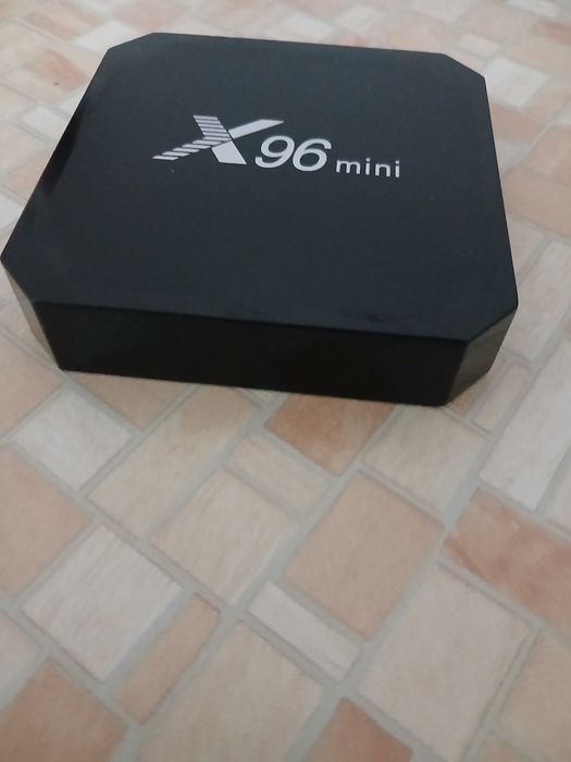 Продам телевизор и смарт тв приставку