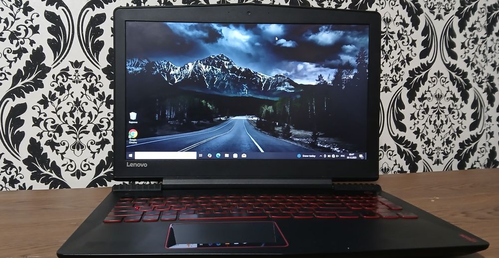 Игровой ноутбук Lenovo y520