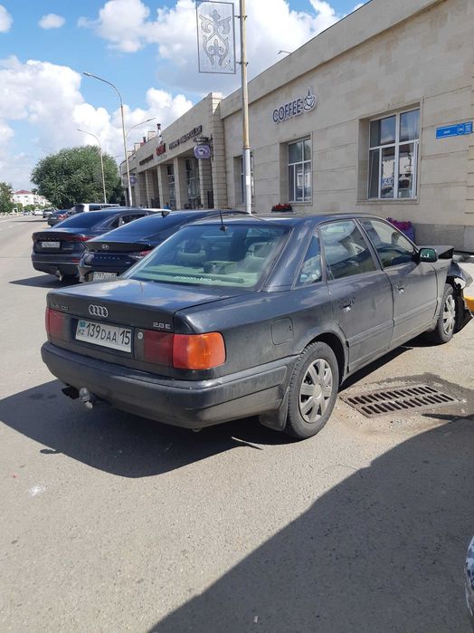 Продам ауди 100 с4