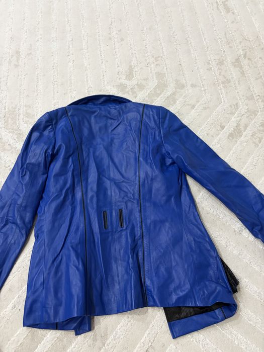 синяя куртка fergucci