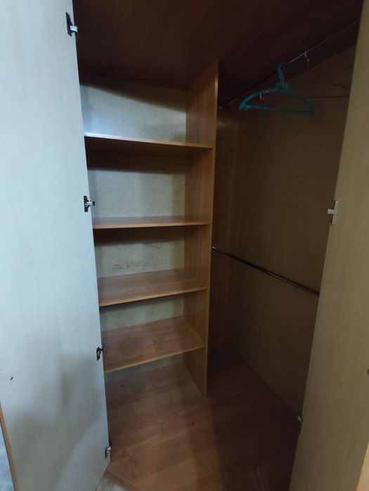 Продам шкаф угловой