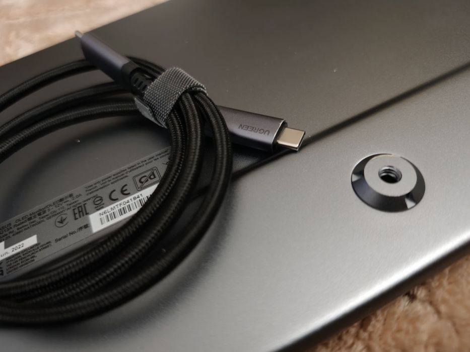 Преносим Монитор Asus OLED MQ13A