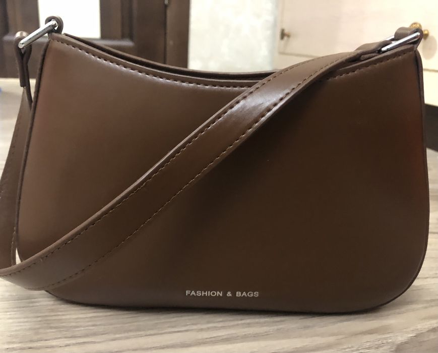 коричневая стильная сумочка