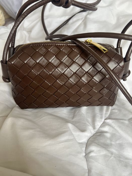 кафяви чанти по модел на Bottega Veneta