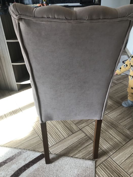 Трапезни столове