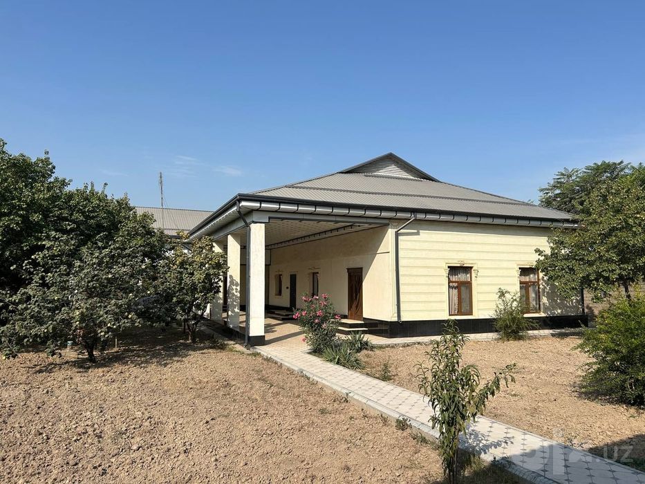 Sirdaryo shahrining  Paxtakor mahallasida  shinam uy sotiladi