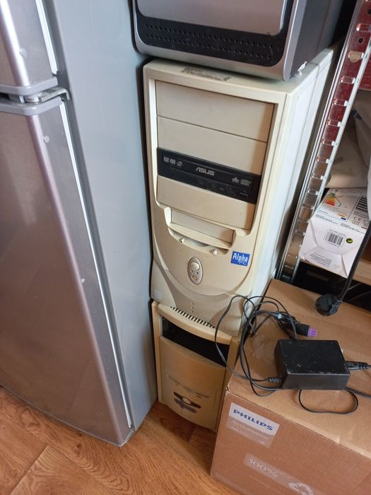 Carcase pc vintage,cd rom floppy ,surse