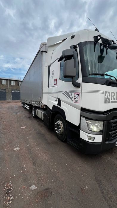 Продается грузовик в хорошем состоянии RENAULT/ KAESSBOHRER мега