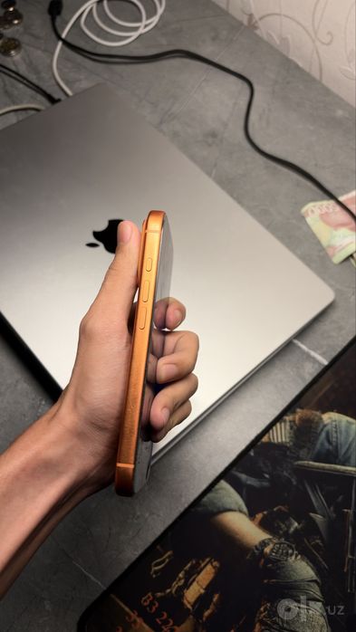 iPhone 17pro 1TB 93% orange