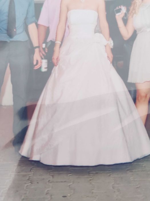 Rochie mireasa mărimea S fara mâneci și fără bretele