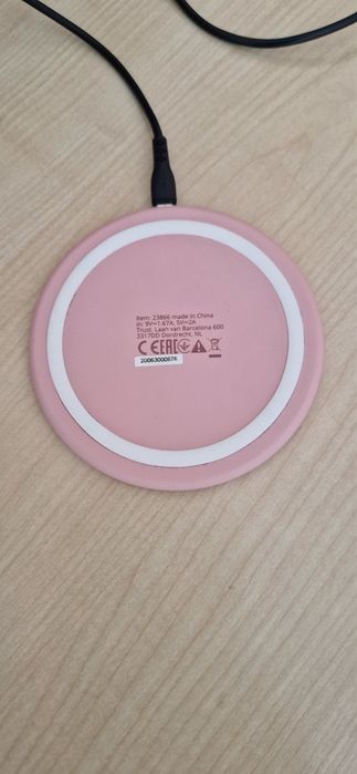 Бежично Зарядно с Кабел