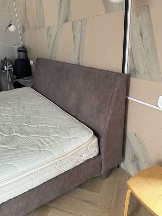 Продается Кровать 200*200 см