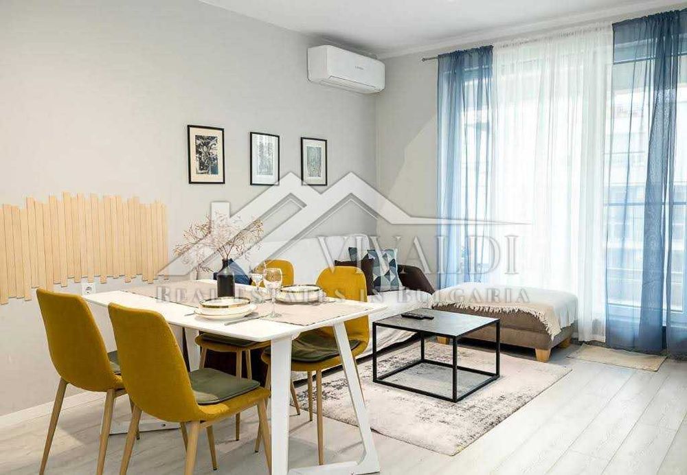 Дава се под наем Двустаен апартамент в Варна, Център - 65 кв.м за 648.21 € - Снимка #2