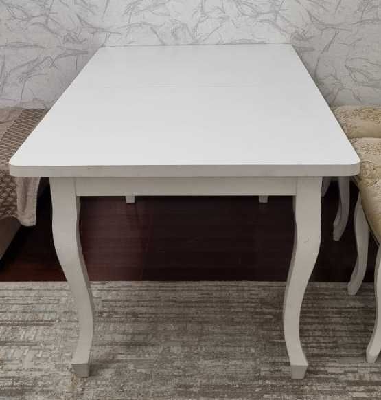 Стол для гостиной