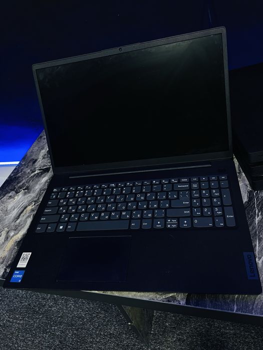 Lenovo noutbuk core i3 holati ideal narx arzon