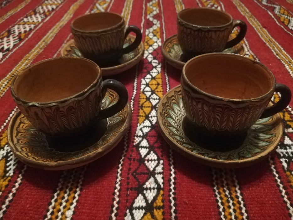 Set 4 cesti si farfurioare ceramice vechi de Horezu