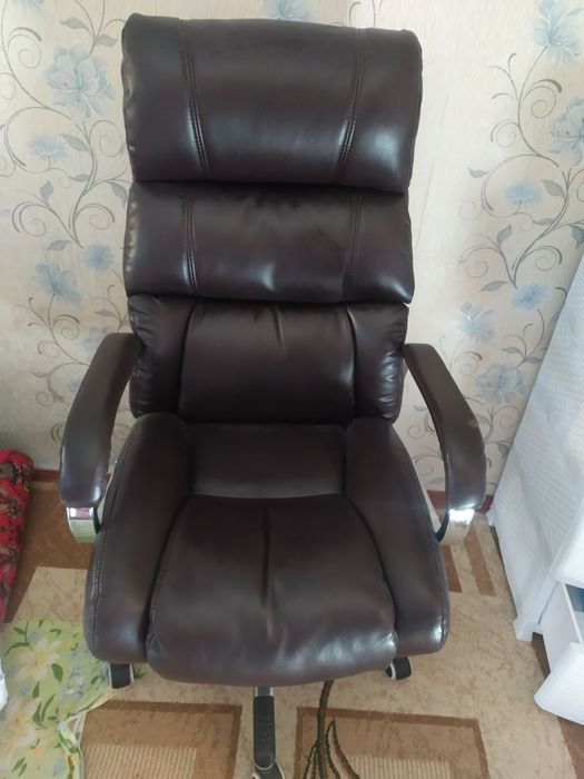 Ofis Kreslo sotiladi