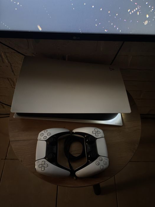 Продам play station 5