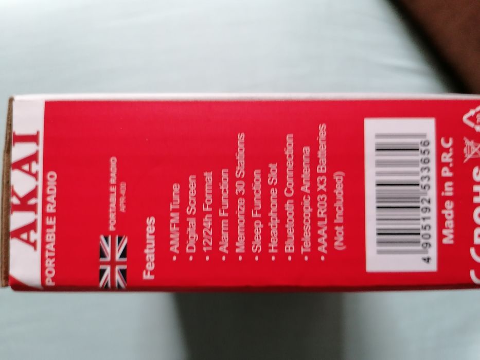 Radio Akai unde AM/FM nou.