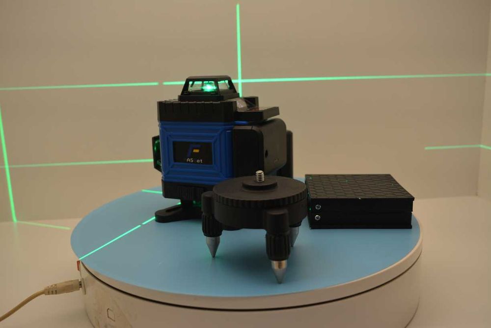 Ofertă exclusivă înclus doua acumulatori  Superoferta Nivela unda laser Verde 4D profesionala 16 linii telecomandă  Reducere Nivelă Laser kkamoon 4D 1