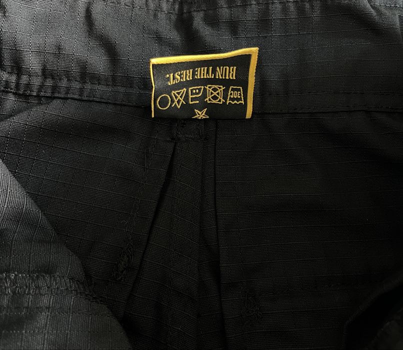 Corteiz cargos black and white