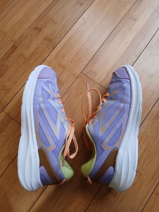 Incaltaminte sport/adidasi Reserved marimea 36