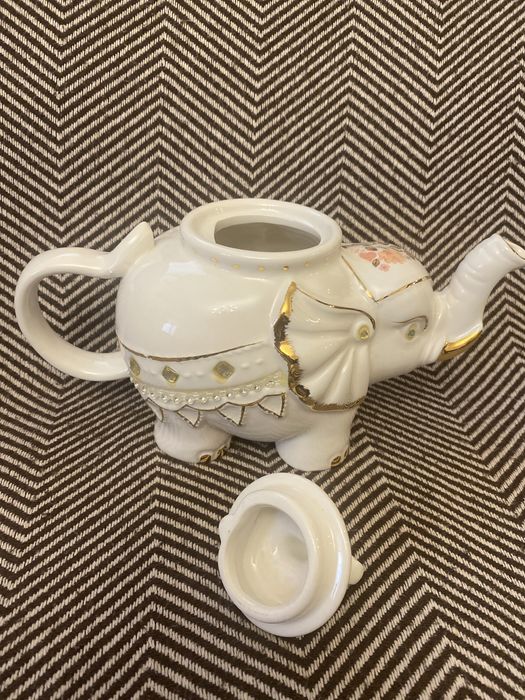 Слон фарфоровый заварочный чайник