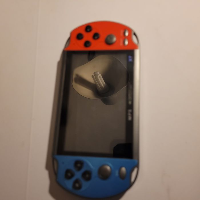 Електронна игра  .