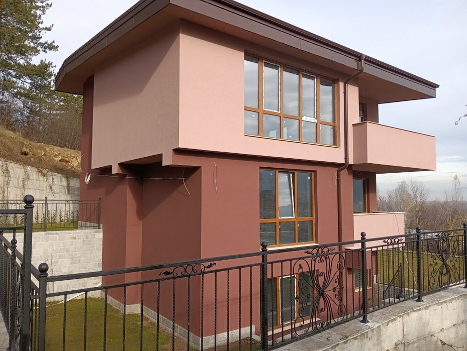 Продава се Къща в София, м-т Детски град - 704 кв.м за 583 €/кв.м - Снимка #1