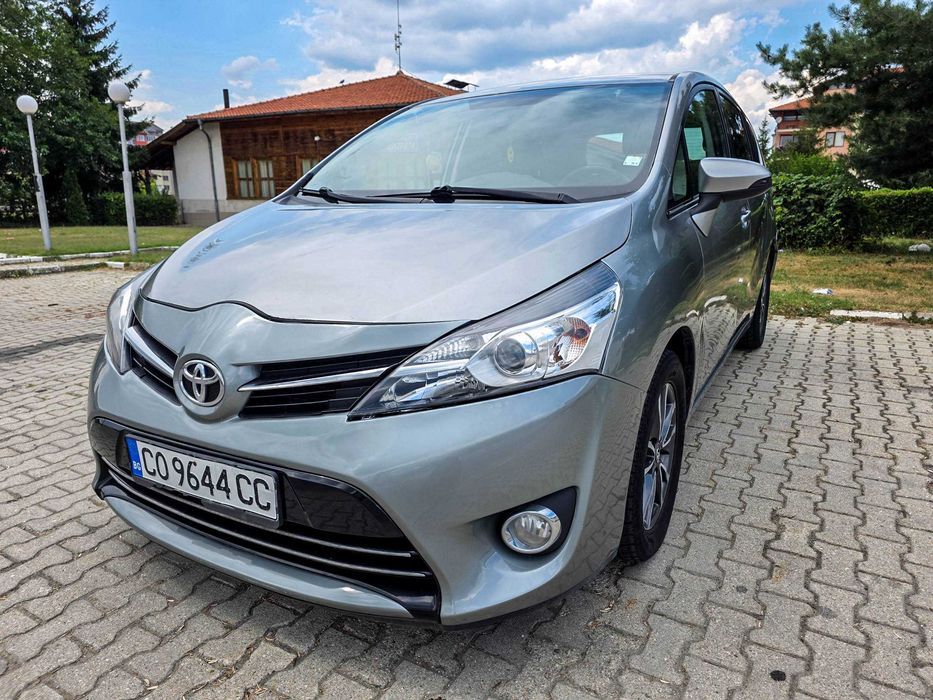 Toyota Verso 2.0 D-4D, 7 места, NAVI, KАМЕРА, ОБСЛУЖЕНА