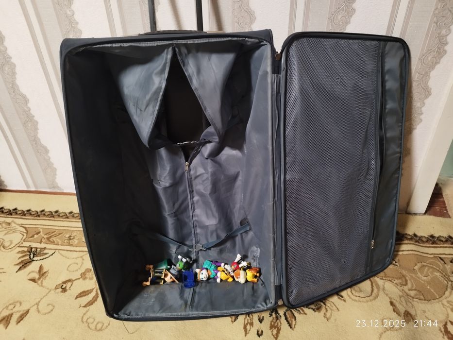 Продаётся чемодан большой б/у