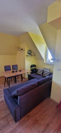 Дава се под наем Двустаен апартамент в София, Център - 75 кв.м за 687.99 € - Снимка #1