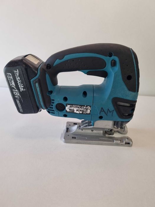 Pendular Fierastrau vertical Makita DJV180 cu acumulator 18V