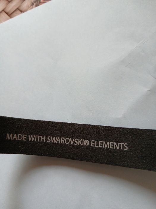 Гривна сваровски.