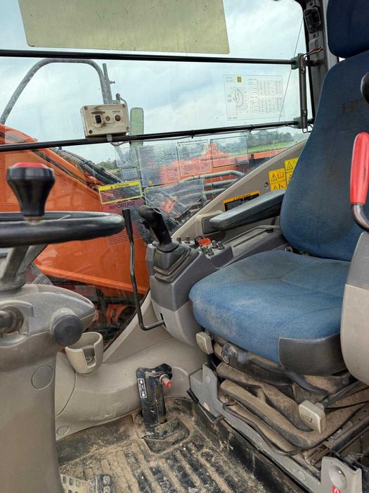 De vanzare excavator Hitachi ZX-140W-3